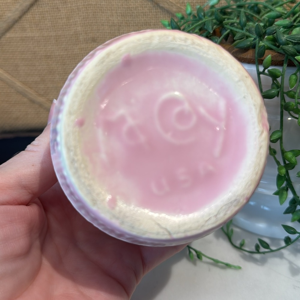 Vintage McCoy planter - Picture 10 of 11